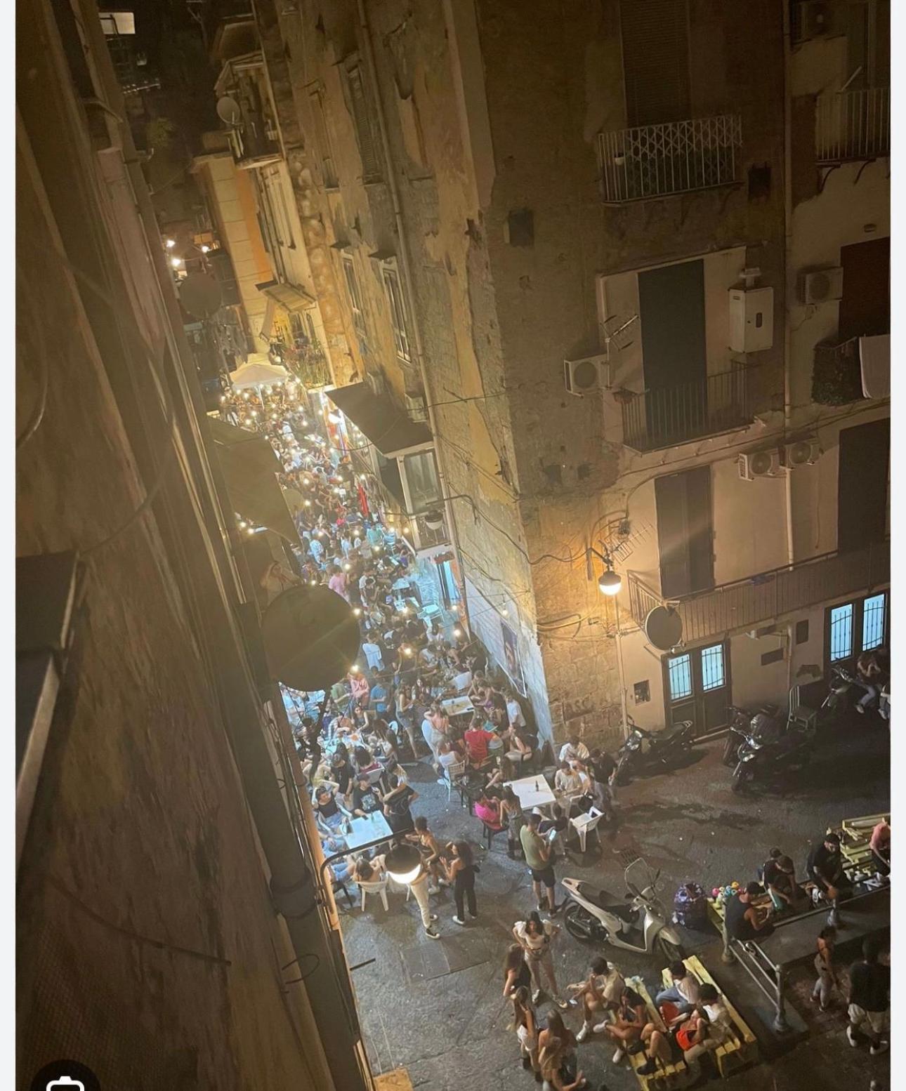 ナポリLa Casa Di Sarah Aspetta Voiアパートメント エクステリア 写真