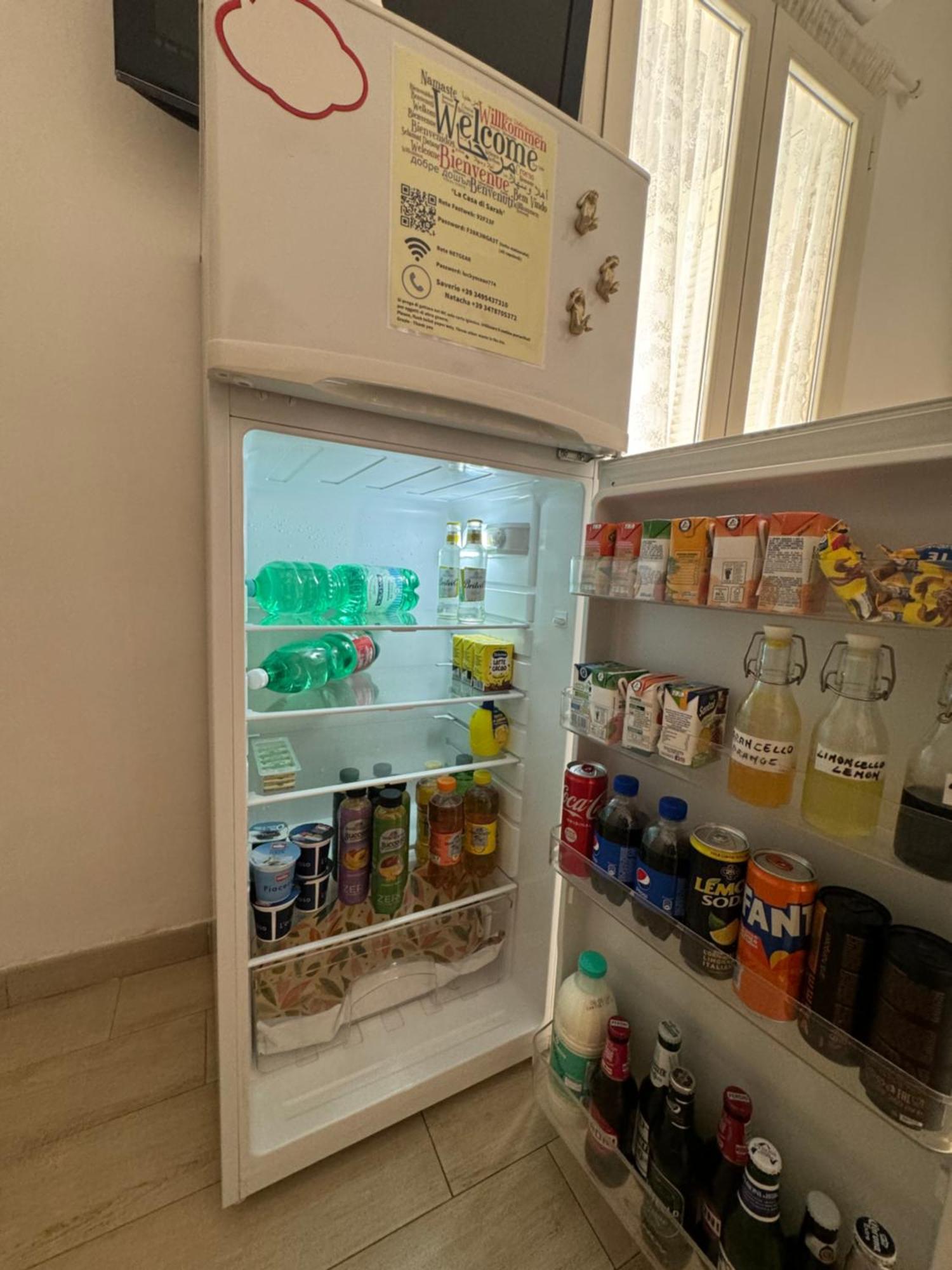 ナポリLa Casa Di Sarah Aspetta Voiアパートメント エクステリア 写真
